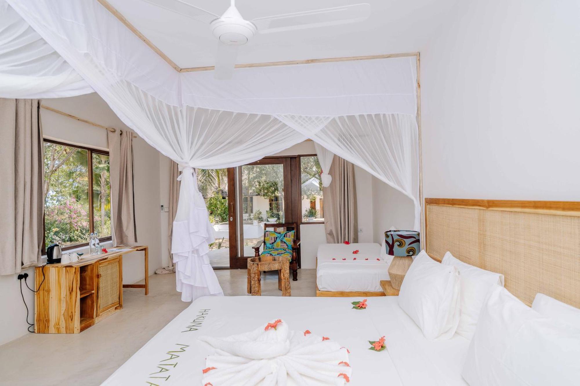 Spice Island Hotel & Resort Джамбиани Екстериор снимка